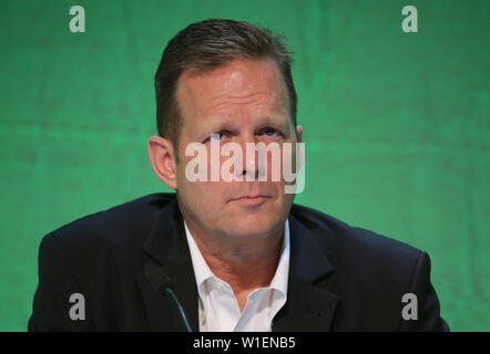 Marktoberdorf, Deutschland. 02 Juli, 2019. Rob Smith, Senior Vice President und General Manager der EME Region (Europa und Mittlerer Osten), sitzt an der jährlichen Konferenz der Traktorenhersteller AGCO/Fendt. Foto: Karl-Josef Hildenbrand/dpa/Alamy leben Nachrichten Stockfoto