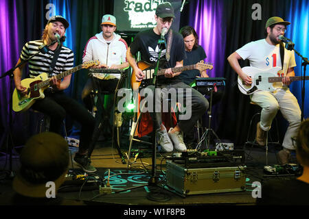 BALA CYNWYD, PA - 1. JULI: Hembree besuchen Radio 104.5 Performance Studio Bala Cynwyd, Pa 1. Juli 2019 Credit: Star Shooter / MediaPunch Stockfoto