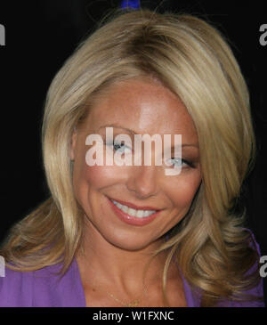 Kelly Ripa 2008 Foto von John Barrett/PHOTOlink.net Stockfoto