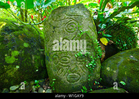Petroglifs, präkolumbianischen Dorf, La Virgen de Sarapiqui Dorf, Sarapiqui Region, Costa Rica, Mittelamerika, Nordamerika Stockfoto