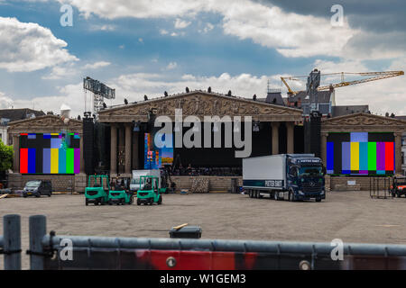 Maastricht und dem Vrijthof Platz bereit für die jährlichen Open Air Konzerte der Geiger Andre Rieu und Strauß-Orchester seiner Heimat. Stockfoto