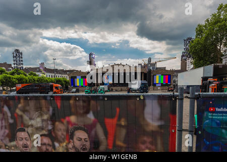 Maastricht und dem Vrijthof Platz bereit für die jährlichen Open Air Konzerte der Geiger Andre Rieu und Strauß-Orchester seiner Heimat. Stockfoto