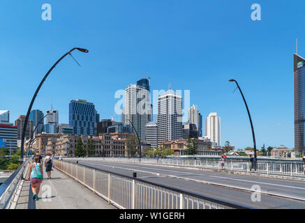 Die Skyline des Central Business District (CBD) von Victoria Bridge, Brisbane, Queensland, Australien Stockfoto