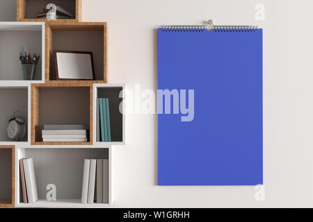 Leeren blauen vertikalen Kalender mock up auf der weißen Wand mit Bücherregal. 3D-Darstellung Stockfoto