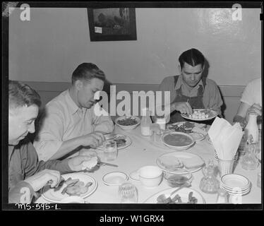 Bergleute Essen im Boarding House. Unabhängige Coal & Coke Company, Kenilworth Mine, Kenilworth, Carbon County, Utah. Stockfoto