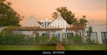 Hawksmoor House, ein wunderschönes Cape Dutch Country Inn in der Nähe von Kapstadt, Südafrika, liegt etwa 12 km von Stellenbosch in der Südafrikanischen Wein Land, Stockfoto