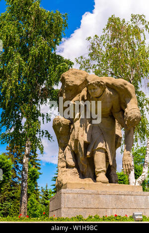 Wolgograd, Russland - 26. MAI 2019: Skulptur von Krankenschwester in Mamayev Hill, Russland Stockfoto