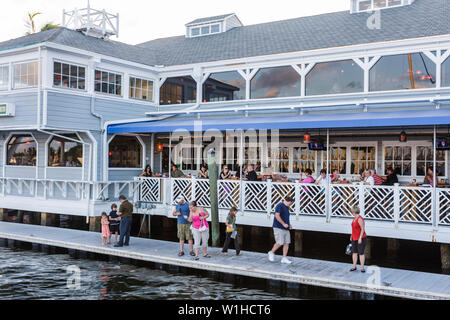 Fort Ft. Lauderdale Florida, 15th Street Fisheries, Restaurant Restaurants Essen Essen Essen Essen Cafe Cafés, Service, Küche, Intracoastal Stranahan River, Meeresfrüchte, w Stockfoto