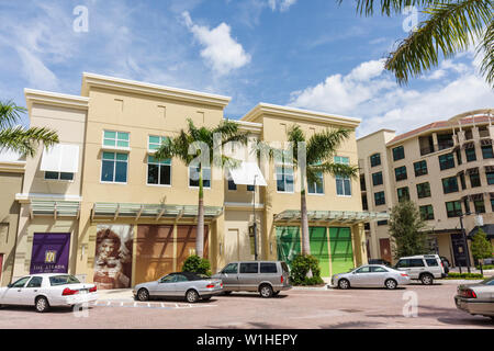 Naples, Florida, Mercato, Immobilien, Entwicklung gemischter Nutzung, Einzelhandel, Shopping Shopper Shopper Läden Geschäfte Markt Märkte Marktplatz Kauf Verkauf, Einzelhandel Stockfoto