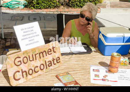 Winter Park Florida, Bauernmarkt des Landwirts, Shopping Shopper Shopper Shop Geschäfte Markt Märkte Markt Kauf Verkauf, Einzelhandel Geschäfte Geschäfte Geschäft Stockfoto