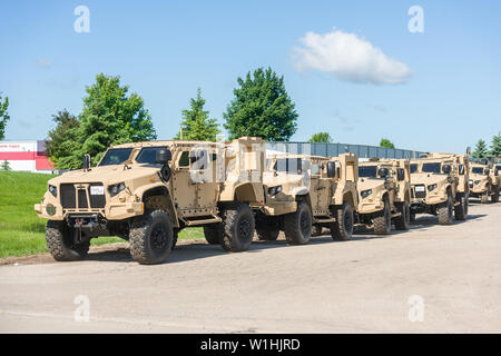 Oshkosh, WI - 10 Juni 2019: ein JLTV gemeinsame Leichter taktischer Fahrzeug, dass die Hummer von Oshkosh Truck gebaut ersetzt. Stockfoto