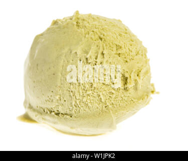 Single Pistazieneis Schaufel auf weißem Hintergrund Stockfoto