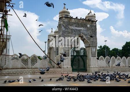 Alte Eingangsbereich Hazratbal Schrein, Srinagar, Jammu und Kaschmir, Indien Stockfoto