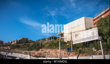 Albufeira, Portugal - Mai 3, 2018: Casa da Marina - ein Traum wahr. Verlassenen Ruinen eines Luxus Apartment in einer Residenz in der Nähe des Marina o Stockfoto