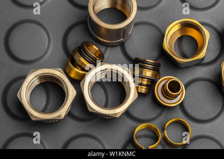 Werkzeuge und Materialien für sanitäre arbeiten Stockfoto