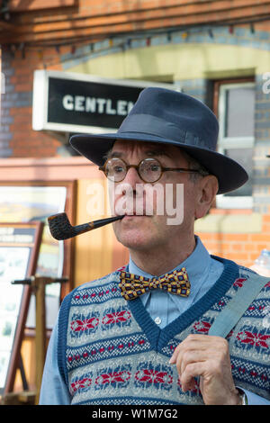 Kidderminster, Großbritannien. Juni 2019. Severn Valley Railways 'Step Back to the 40's' startet dieses Sommerwochenende mit kostümierten Re-Enactors, die ihre Rolle bei der Bereitstellung einer authentischen Erholung von Wartime Britain spielen. Kredit: Lee Hudson Stockfoto