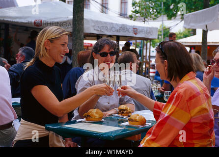 Die längste Theke der Welt, Wein Woche Rheingau-Wiesbaden, Hessen, Deutschland Stockfoto