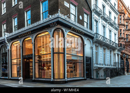 Ein givenchy Store bei 165 New Bond Street, Mayfair, London W1S 4AR, England, UK. Stockfoto