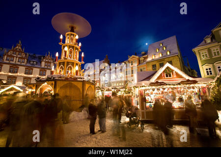Weihnachtsmarkt auf dem Marktplatz, Coburg, Franken, Bayern, Deutschland Stockfoto