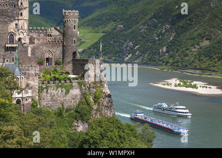 Burg Rheinstein Burg über dem Rhein in der Nähe von Trechtingshausen, Oberes Mittelrheintal, Rheinland-Pfalz, Deutschland, Europa Stockfoto