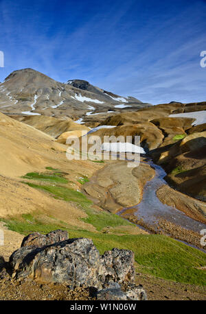 Fluss in geothermischen Bereich Hveradalir, Vulkan berge Kerlingarfjoll, Highlands, South Island, Island, Europa Stockfoto