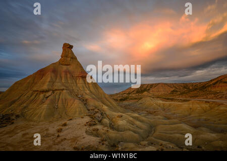 Castil de Tierra, El Castildetierra, Bardenas Reales, Halbwüste natürlichen Region (Badlands), UNESCO-Biosphärenreservat, bardena Blanca, weiss Bardena, Stockfoto