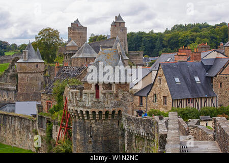 Blick auf die Zitadelle von Fougères, Fougères, Fluss, La Vilaine, Vitré, Departement Ille-et-Vilaine, Bretagne, Frankreich, Europa Stockfoto