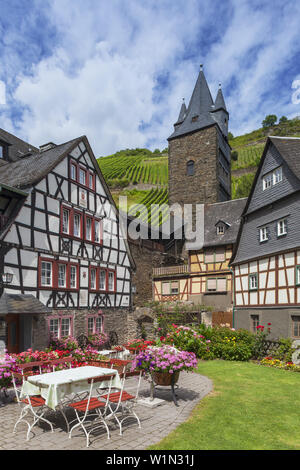 Hotel Malerwinkel von der Stadtmauer in der Altstadt von Bacharach, Oberes Mittelrheintal, Rheinland-Pfalz, Deutschland, Europa Stockfoto