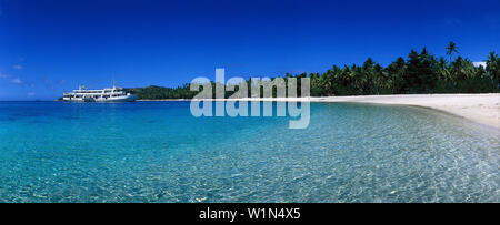 Blue Lagoon Cruises Cruiseship MV Nanuya Princess, Nanuya Lailai Island, Yasawa Inselgruppe, Fidschi, South Pacific Stockfoto