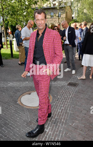 Thomas Jane an der Klambt Stil Cocktail während der Fashion Week Berlin Frühjahr/Sommer 2020 im La Soupe Populaire Kantine am 2. Juli 2019 in Berlin, Deutschland. Stockfoto