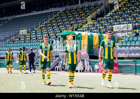 Den Haag, Niederlande. 03 Juli, 2019. DEN HAAG, photocall ADO Den Haag, Fußball, Saison 2019-2020, 03-07-2019, Kyocera Auto Jeans Stadion, Kredit: Pro Schüsse/Alamy leben Nachrichten Stockfoto