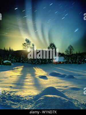 Polar Licht und Mondaufgang, Lillehammer, Norwegen Stockfoto