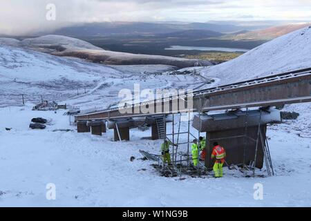 Aviemore, Großbritannien, 3. Juli 2019. Foto vom 26. November 2018. Highlands and Islands Enterprise, das Cairngorm Mountain, hat gesagt, Standseilbahn des Berges wird geschlossen für ein anderes Winter als Reparaturarbeiten nicht bis Frühjahr oder Sommer 2020 durchgeführt werden. Credit: Andrew Smith/Alamy leben Nachrichten Stockfoto