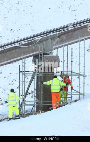 Aviemore, Großbritannien, 3. Juli 2019. Foto vom 26. November 2018. Highlands and Islands Enterprise, das Cairngorm Mountain, hat gesagt, Standseilbahn des Berges wird geschlossen für ein anderes Winter als Reparaturarbeiten nicht bis Frühjahr oder Sommer 2020 durchgeführt werden. Credit: Andrew Smith/Alamy leben Nachrichten Stockfoto