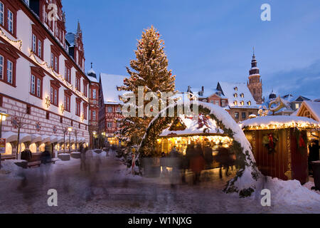 Weihnachtsmarkt auf dem Marktplatz, Coburg, Franken, Bayern, Deutschland Stockfoto