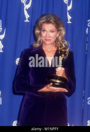 Pasadena, Kalifornien, USA, 11. September 1994 Schauspielerin Candice Bergen besucht die 46. jährlichen Primetime Emmy Awards am 11. September 1994 in Pasadena Civic Auditorium in Pasadena, Kalifornien, USA. Foto von Barry King/Alamy Stock Foto Stockfoto