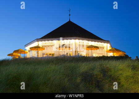 Cafe Marienhoehe am Abend, Norderney, Ostfriesland, Niedersachsen, Deutschland Stockfoto