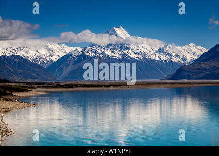 Lake Pukaki und Mt. Cook (Aoraki), Mount Cook National Park, South Island, Neuseeland Stockfoto