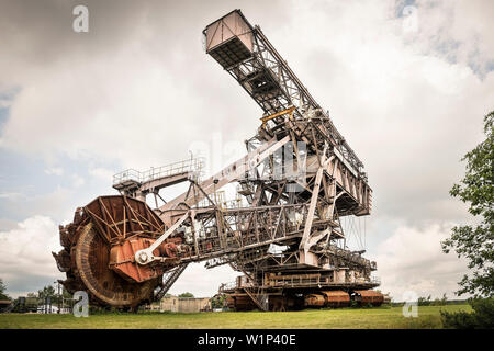 Schaufelradbagger "Big Wheel" in Ferropolis - Stadt aus Eisen, Dessau, Sachsen-Anhalt, Europäische Route der Industriekultur Stockfoto