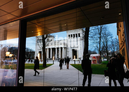 Propylaen auf dem Königsplatz in München, Bayern, Deutschland Stockfoto