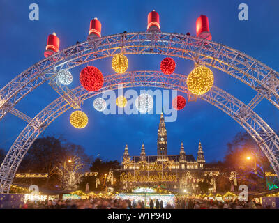 Weihnachtsmarkt vor dem Rathaus, Rathaus Park, 1. Bezirk Innere Stadt, Wien, Österreich Stockfoto