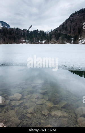 See im Winter Freibergsee, Wintersport, Eis, Fellhorn, Oberallgaeu, Winterwanderweg, Oberstdorf, Deutschland Stockfoto