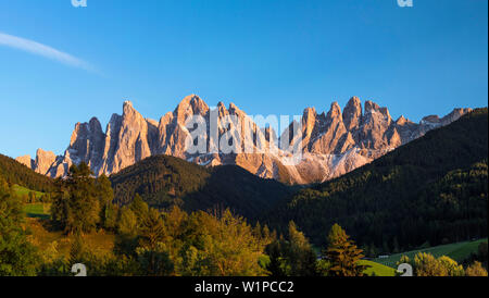 Geisler Berge, Blick von villnöß Tal, Dolomiten, Alpen, Südtirol, Italien, Europa Stockfoto