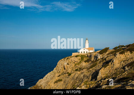 Leuchtturm weit de Capdepera, Cala Ratjada, Mallorca, Balearen, Spanien Stockfoto