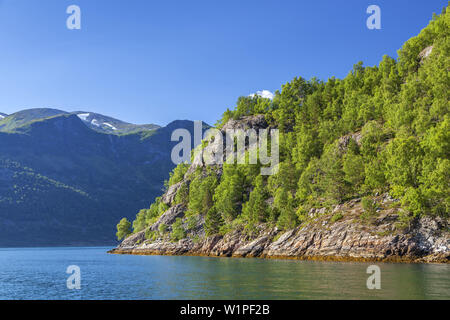 Landschaft im Fjord Geirangerfjord und Sunnylvsfjord, Geiranger, mehr, Romsdal, Fjord Norwegen, Südnorwegen, Norwegen, Skandinavien, Norden Europ Stockfoto