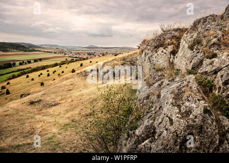 Blick vom Riegel Berg in Richtung Ipf bei Bopfingen, GEO Park Noerdlinger Ries, Nördlingen, Bayern, Deutschland Stockfoto