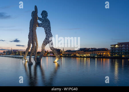 Spree, Molekül Männer des Künstlers Jonathan Borofsky, Berlin, Deutschland Stockfoto