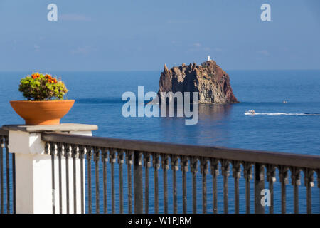 Strombolicchio aus die Insel Stromboli, Äolische Inseln Lipari Inseln, Meer, Mittelmeer, Italien, Europa Stockfoto
