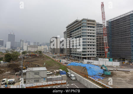 Tokio, Japan. 3. Juli 2019. Eine allgemeine Ansicht der Olympischen und Paralympischen Dorf im Bau für die Tokyo 2020 die Olympischen und Paralympischen Spiele. Mitglieder der Presse, besucht die Spiele Veranstaltungsorte im Bau für die Olympischen und Paralympischen Spiele 2020 in Tokio. Die meisten Gebäude Bericht über 70% der Fertigstellung. Credit: Rodrigo Reyes Marin/ZUMA Draht/Alamy leben Nachrichten Stockfoto