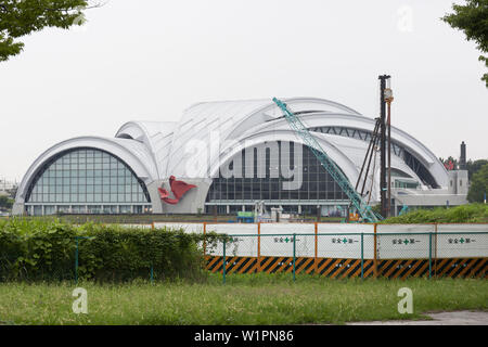 Tokio, Japan. 3. Juli 2019. Eine allgemeine Ansicht von Tatsumi International Swimming Centre, Tokyo 2020 Austragungsort für die Olympischen Spiele und die Paralympischen Spiele. Mitglieder der Presse, besucht die Spiele Veranstaltungsorte im Bau für die Olympischen und Paralympischen Spiele 2020 in Tokio. Die meisten Gebäude Bericht über 70% der Fertigstellung. Credit: Rodrigo Reyes Marin/ZUMA Draht/Alamy leben Nachrichten Stockfoto